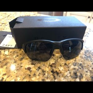 Men’s Oakley Sunglasses